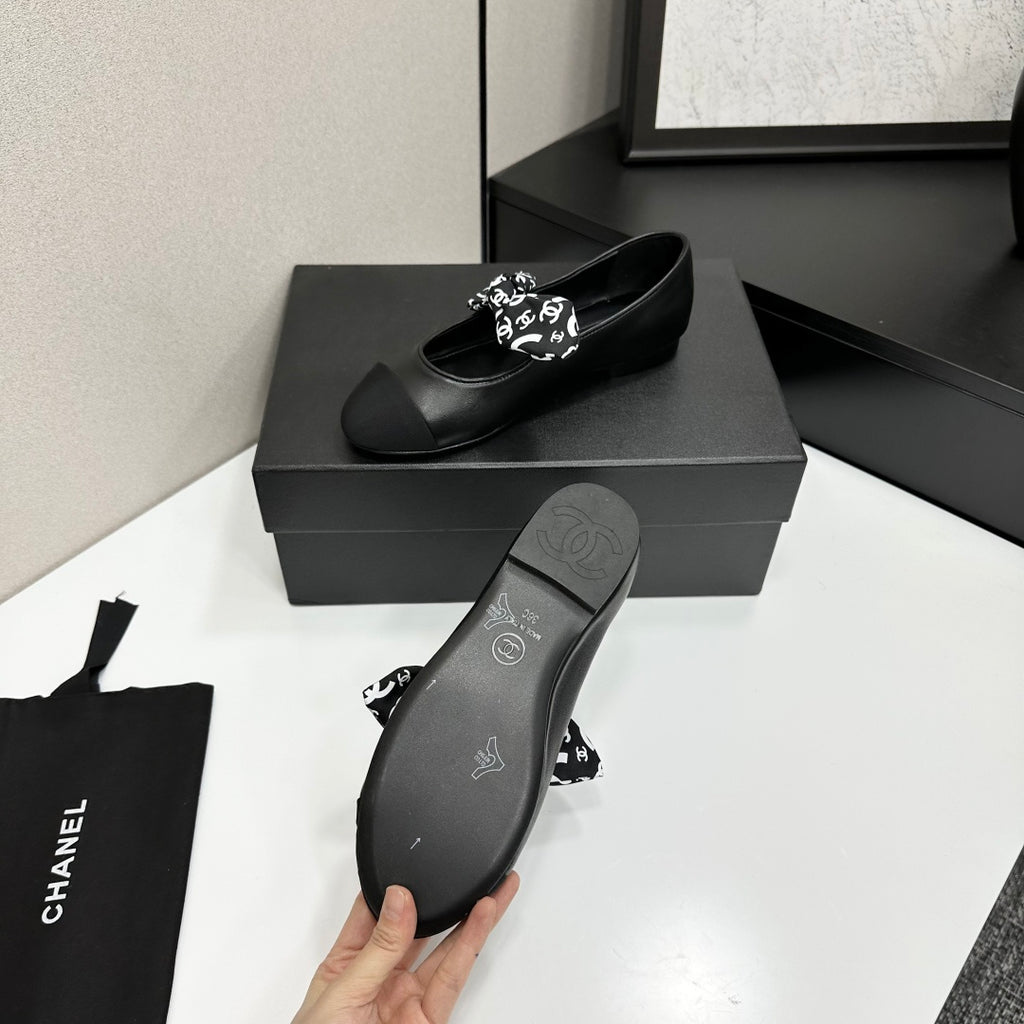 Premium Vintage-Inspired Fur Loafers