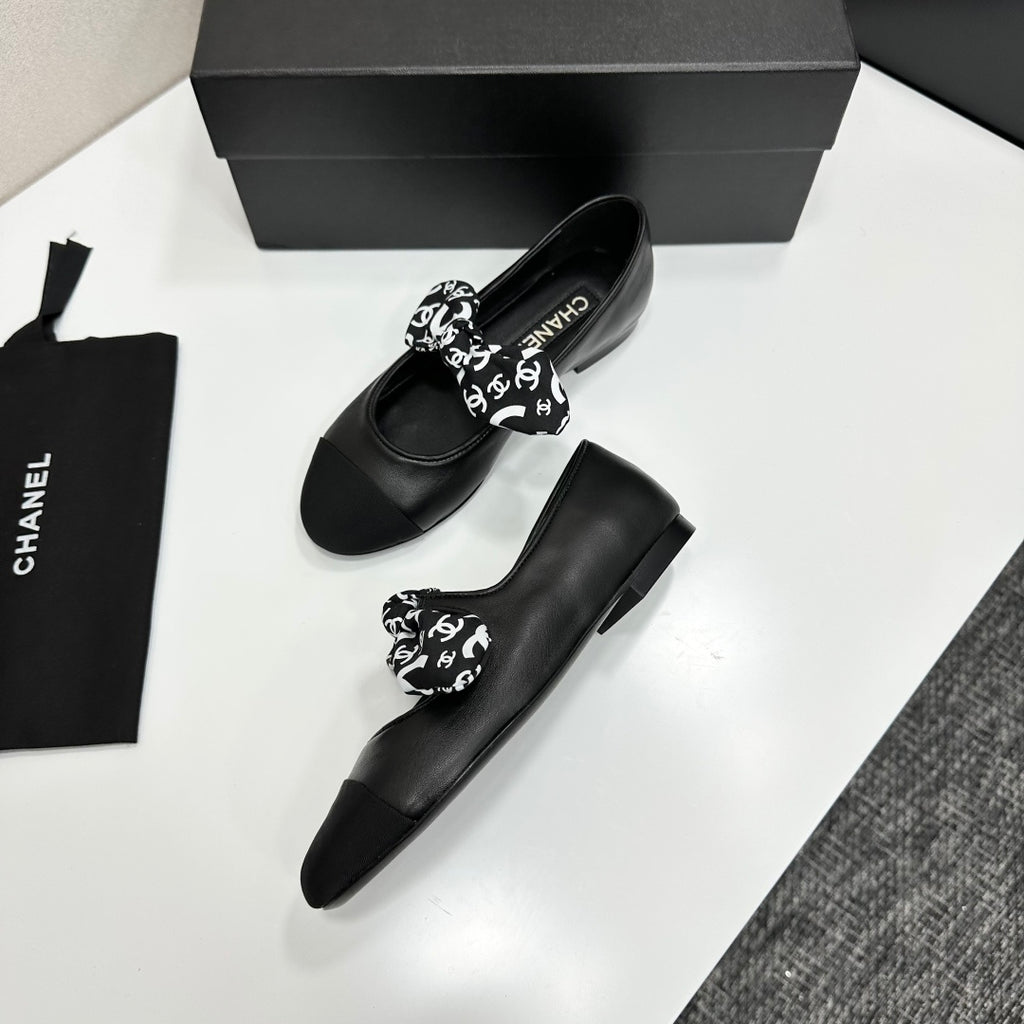 Premium Vintage-Inspired Fur Loafers