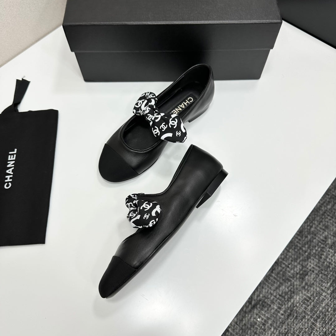 Premium Vintage-Inspired Fur Loafers