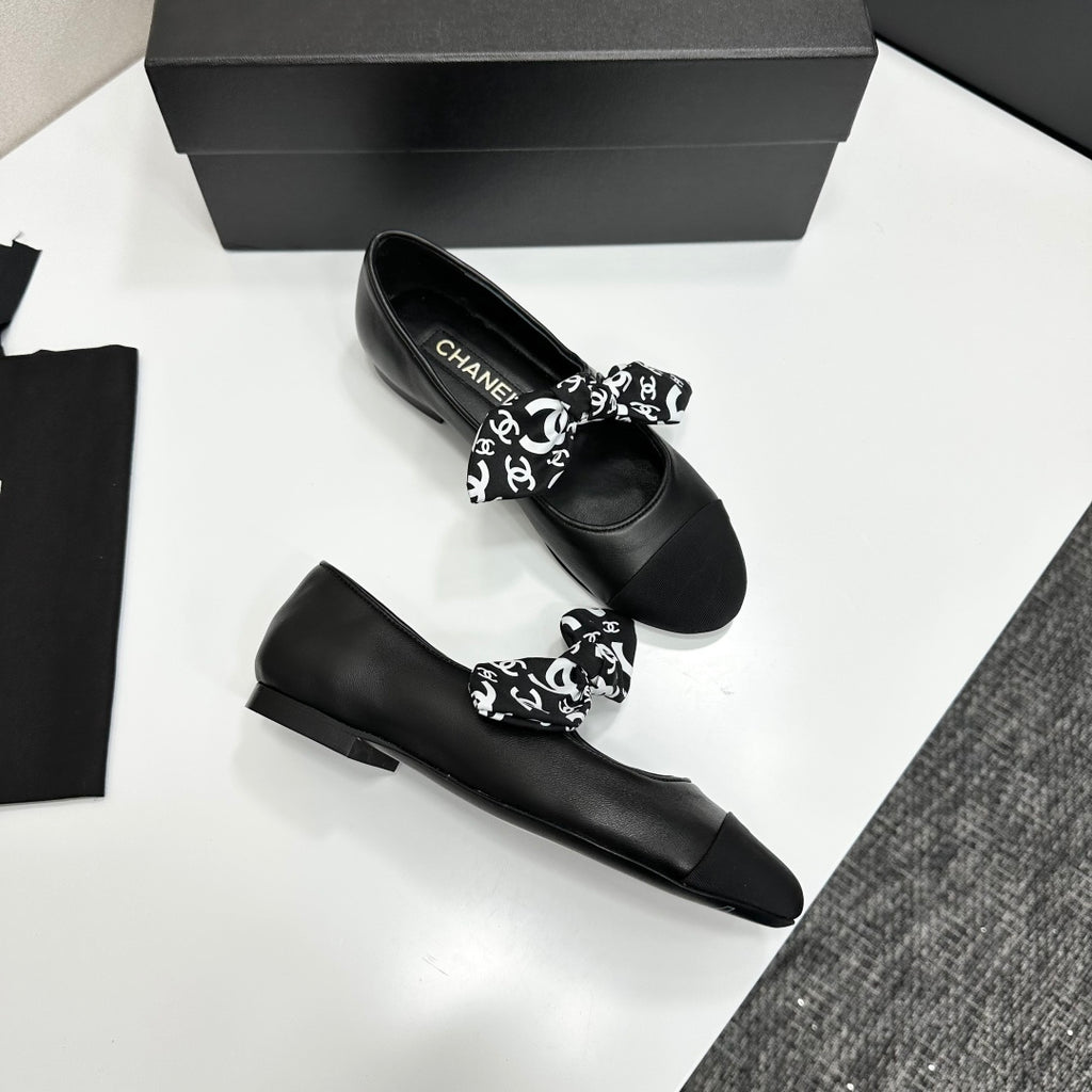 Premium Vintage-Inspired Fur Loafers
