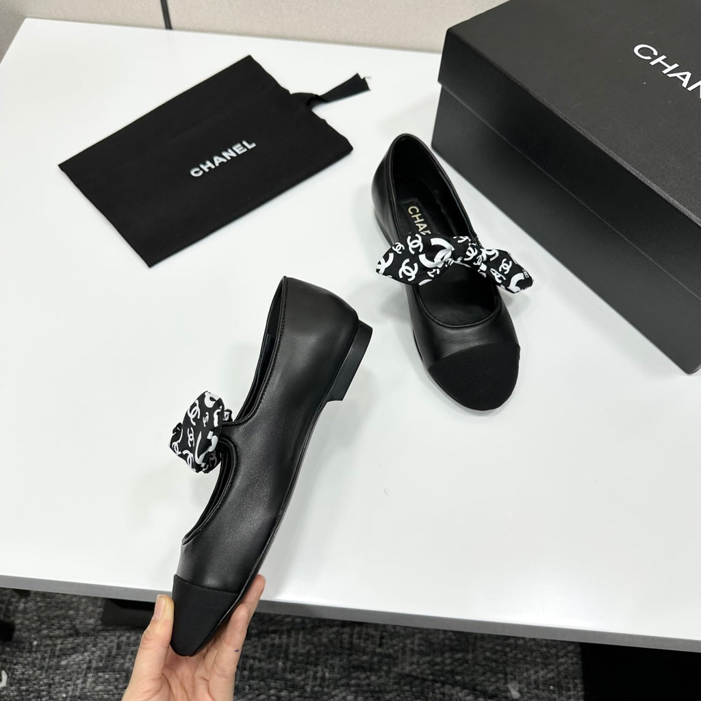 Premium Vintage-Inspired Fur Loafers