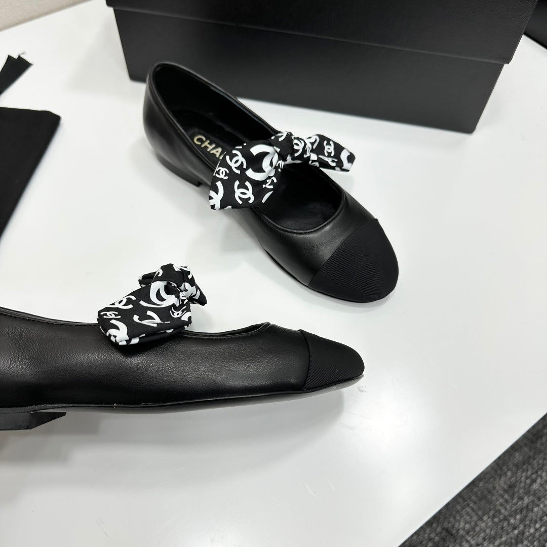 Premium Vintage-Inspired Fur Loafers