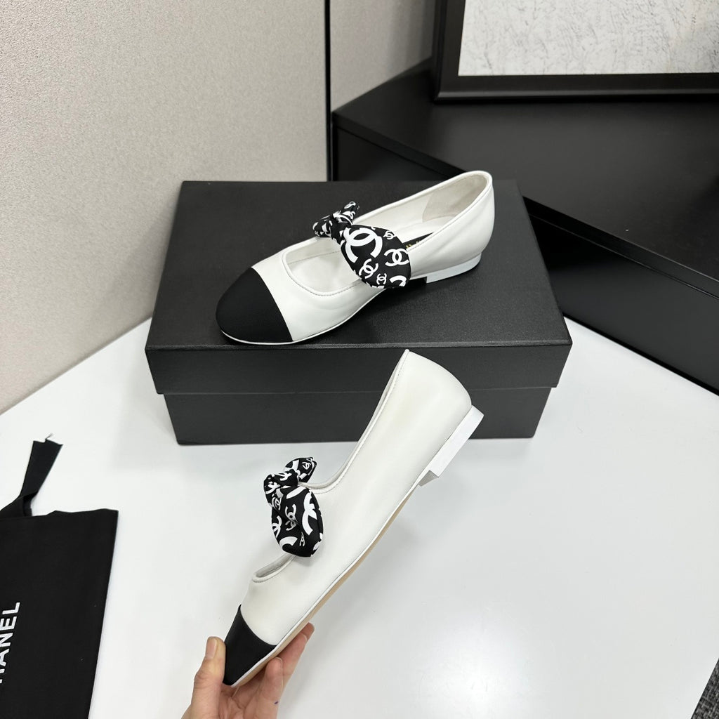Premium Vintage-Inspired Fur Loafers