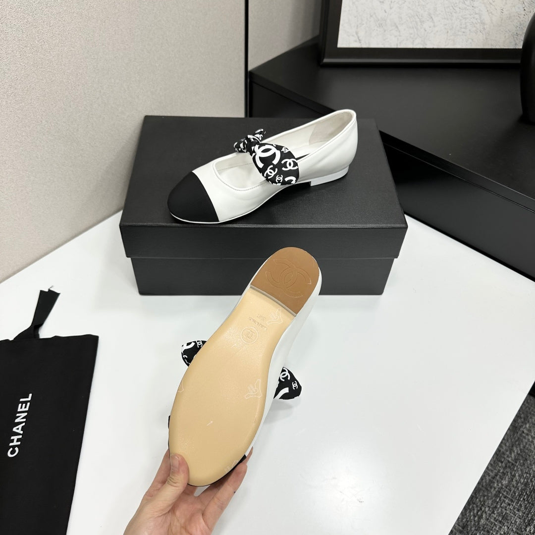 Premium Vintage-Inspired Fur Loafers