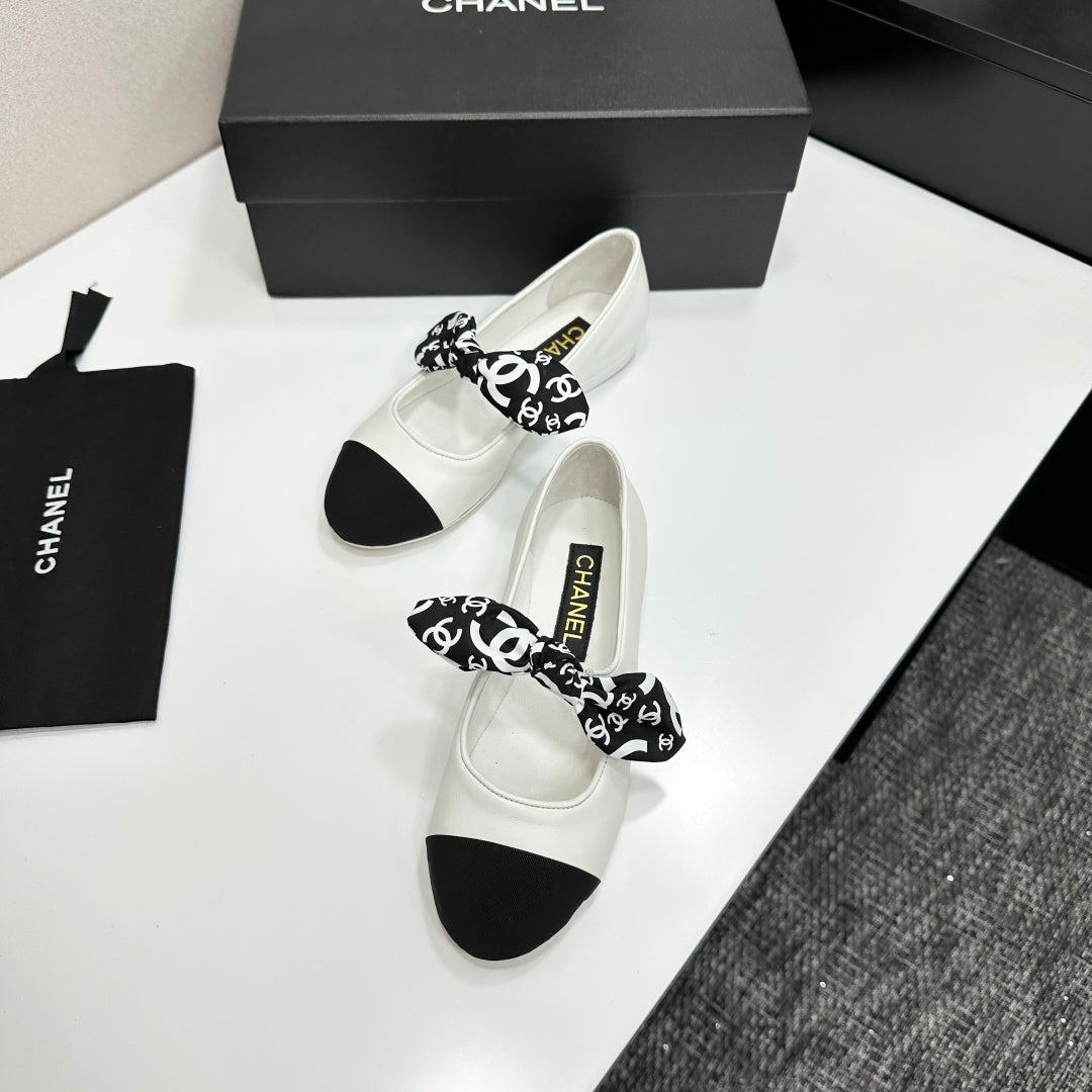 Premium Vintage-Inspired Fur Loafers