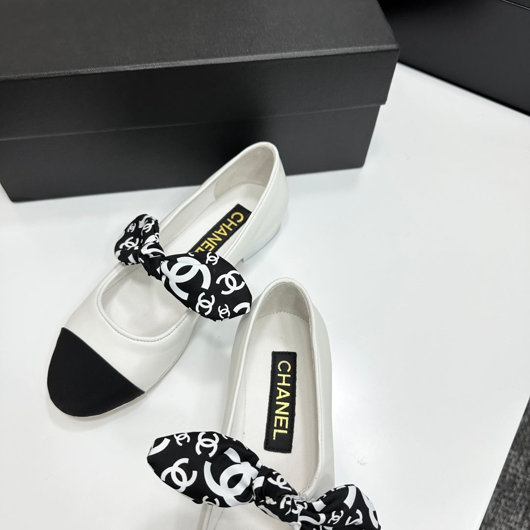 Premium Vintage-Inspired Fur Loafers