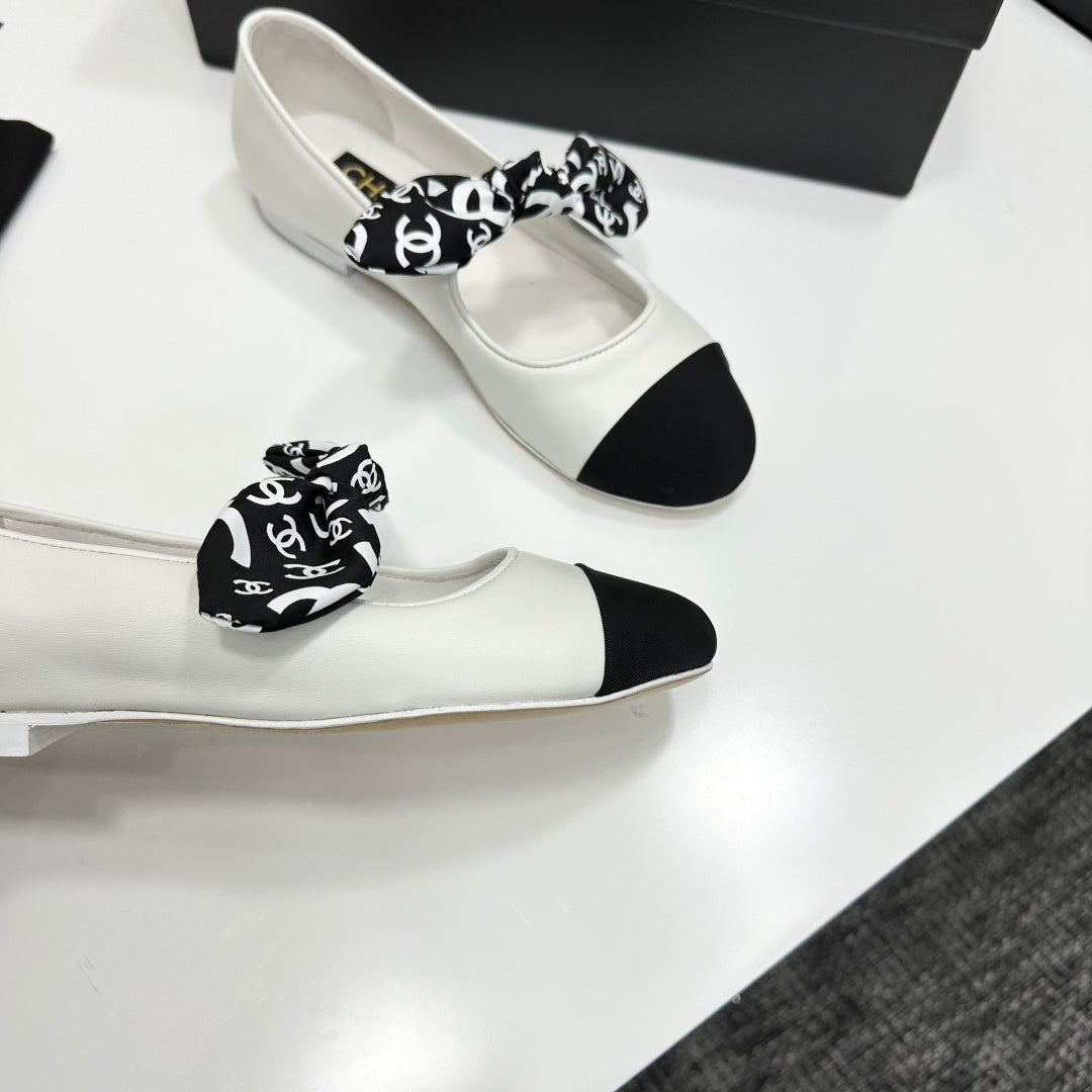 Premium Vintage-Inspired Fur Loafers