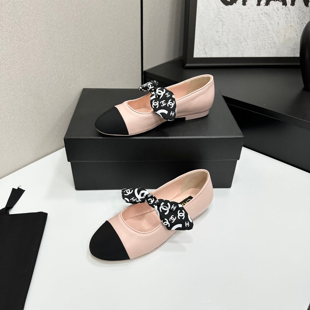 Premium Vintage-Inspired Fur Loafers