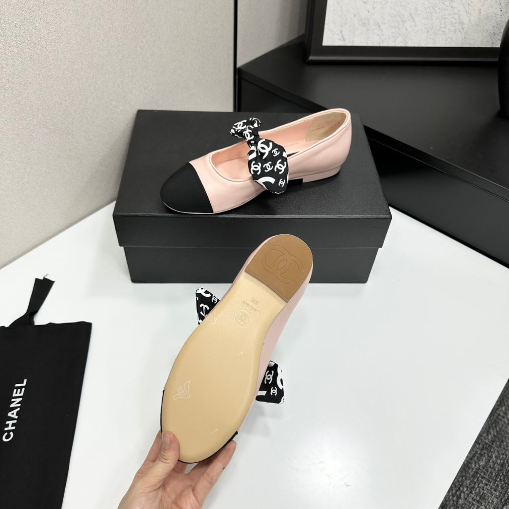 Premium Vintage-Inspired Fur Loafers