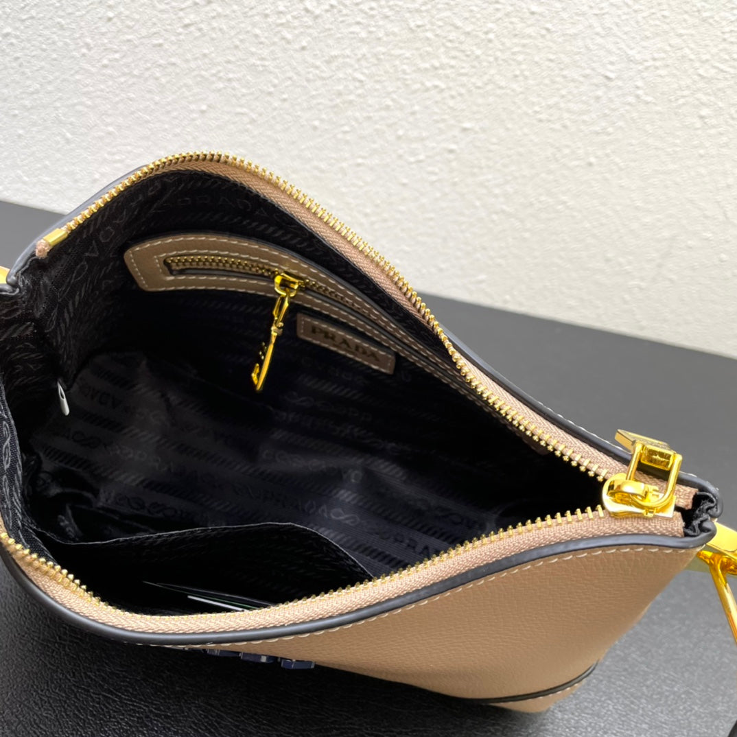 Premium Croissant-Style Shoulder Bag | New Arrival