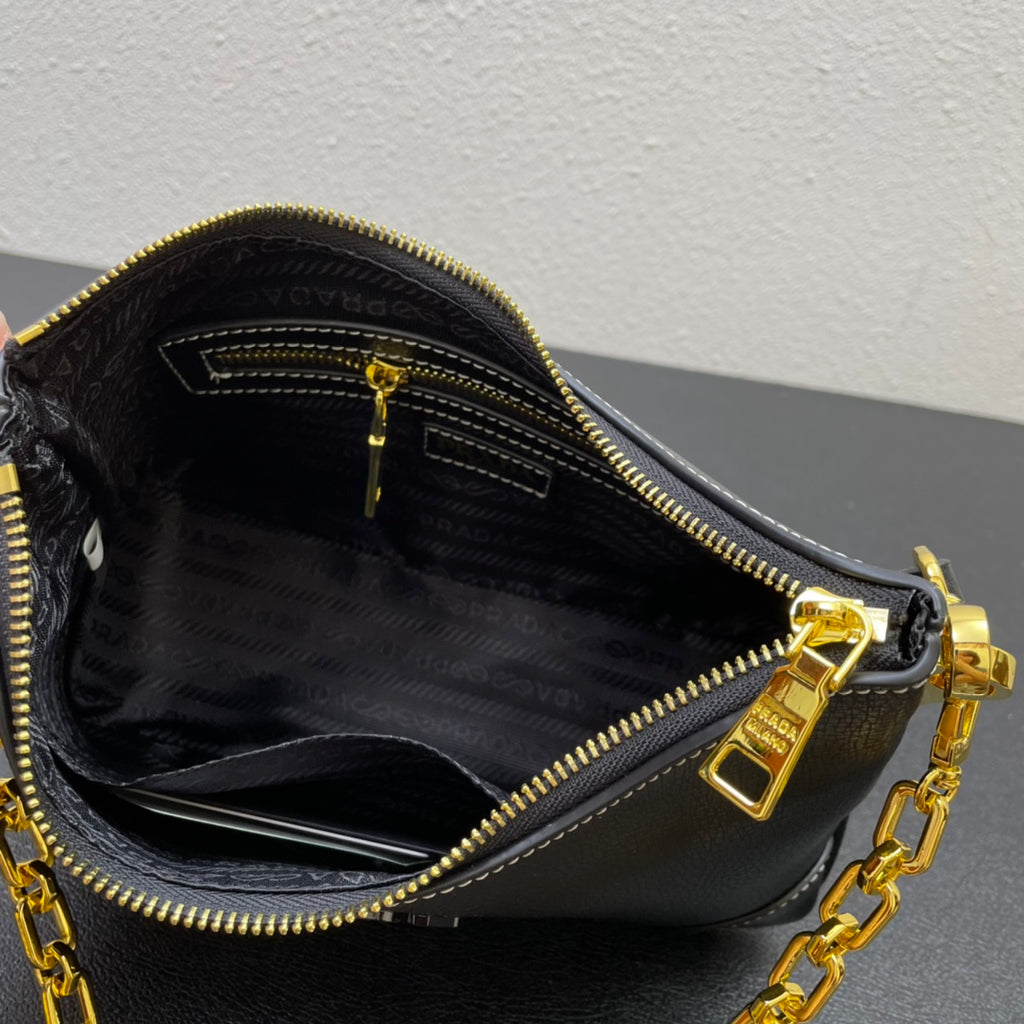 Premium Croissant-Style Shoulder Bag | New Arrival