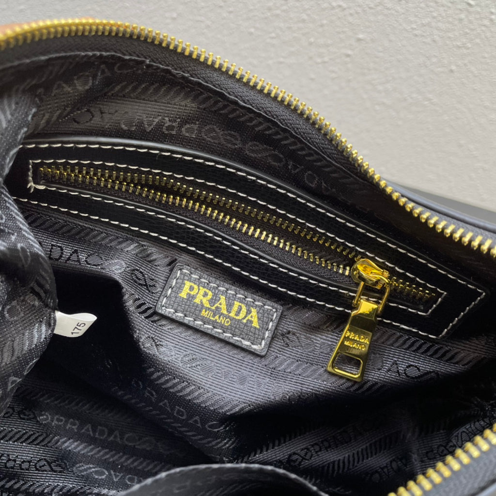 Premium Croissant-Style Shoulder Bag | New Arrival
