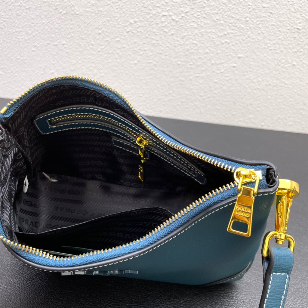 Premium Croissant-Style Shoulder Bag | New Arrival