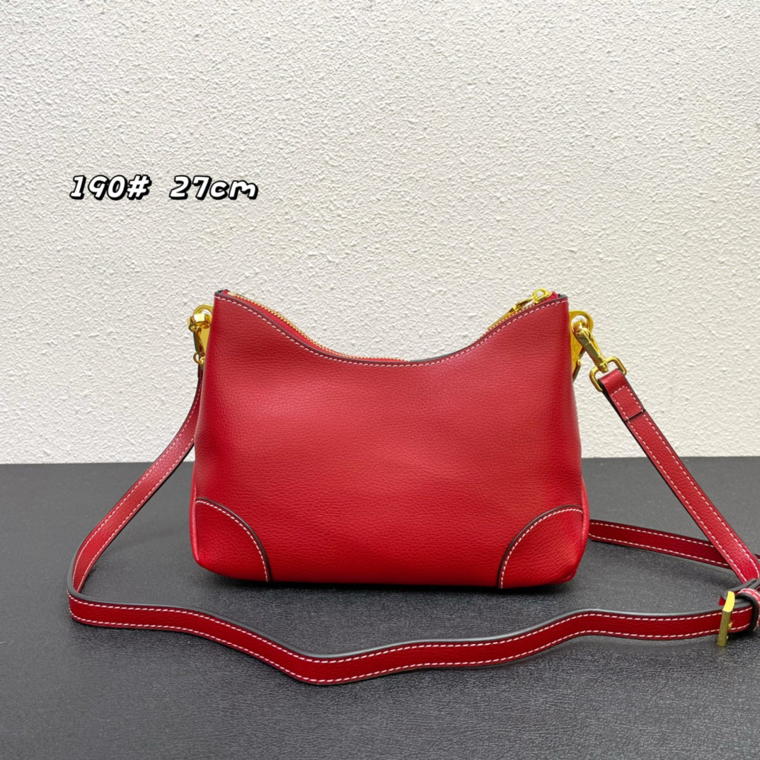 Premium Croissant-Style Shoulder Bag | New Arrival