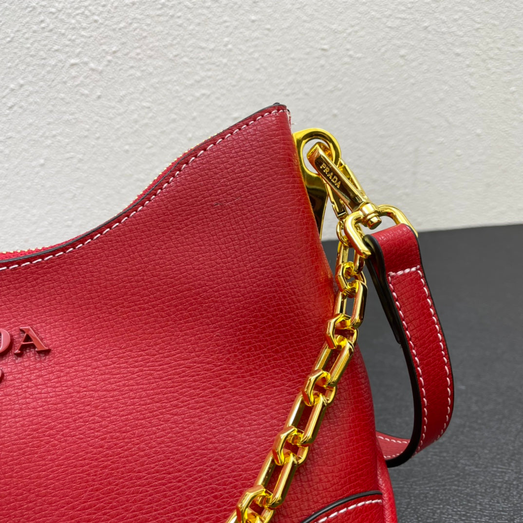 Premium Croissant-Style Shoulder Bag | New Arrival