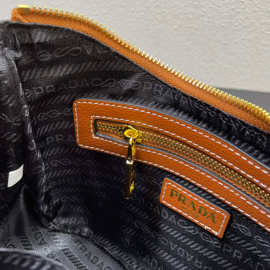 Premium Croissant-Style Shoulder Bag | New Arrival