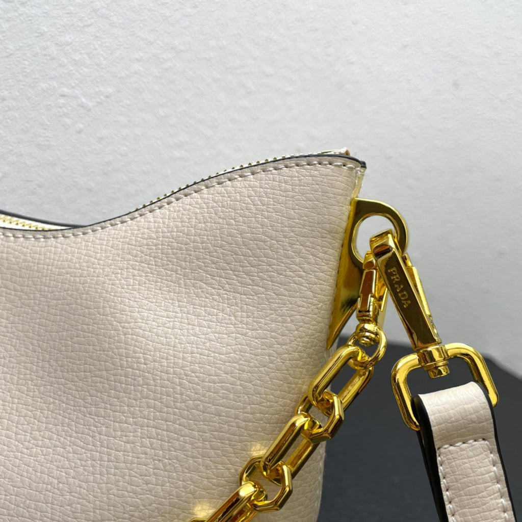 Premium Croissant-Style Shoulder Bag | New Arrival