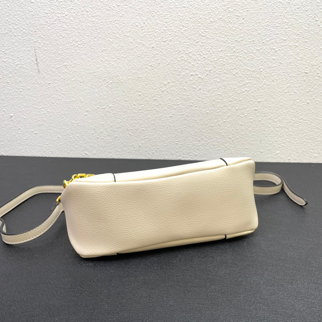 Premium Croissant-Style Shoulder Bag | New Arrival