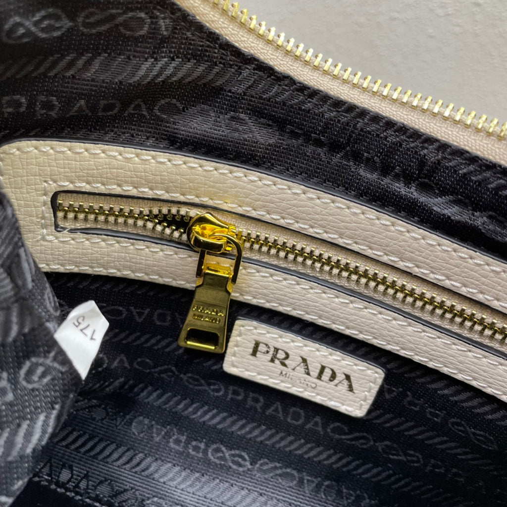 Premium Croissant-Style Shoulder Bag | New Arrival