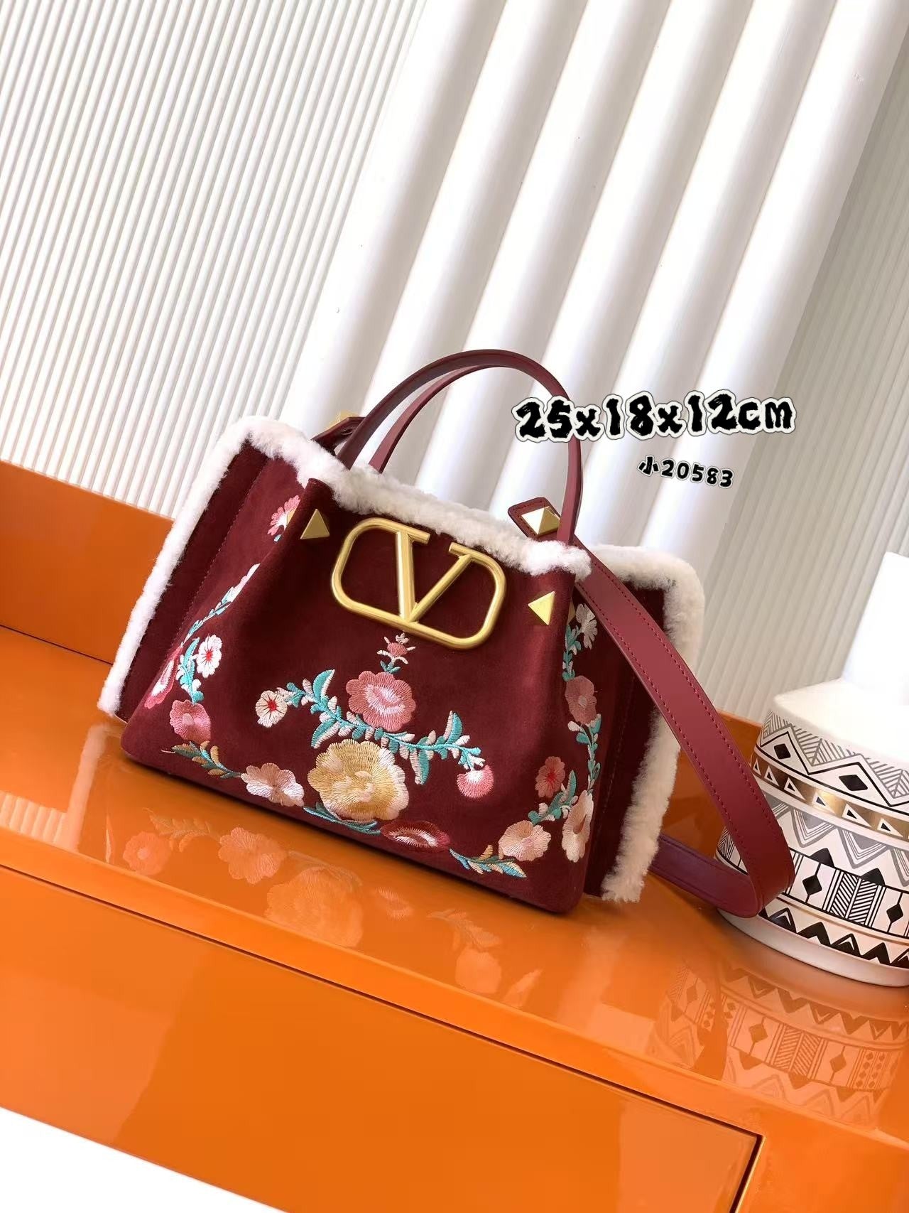 New Embroidered Leather Shopping Bag with Fur Details