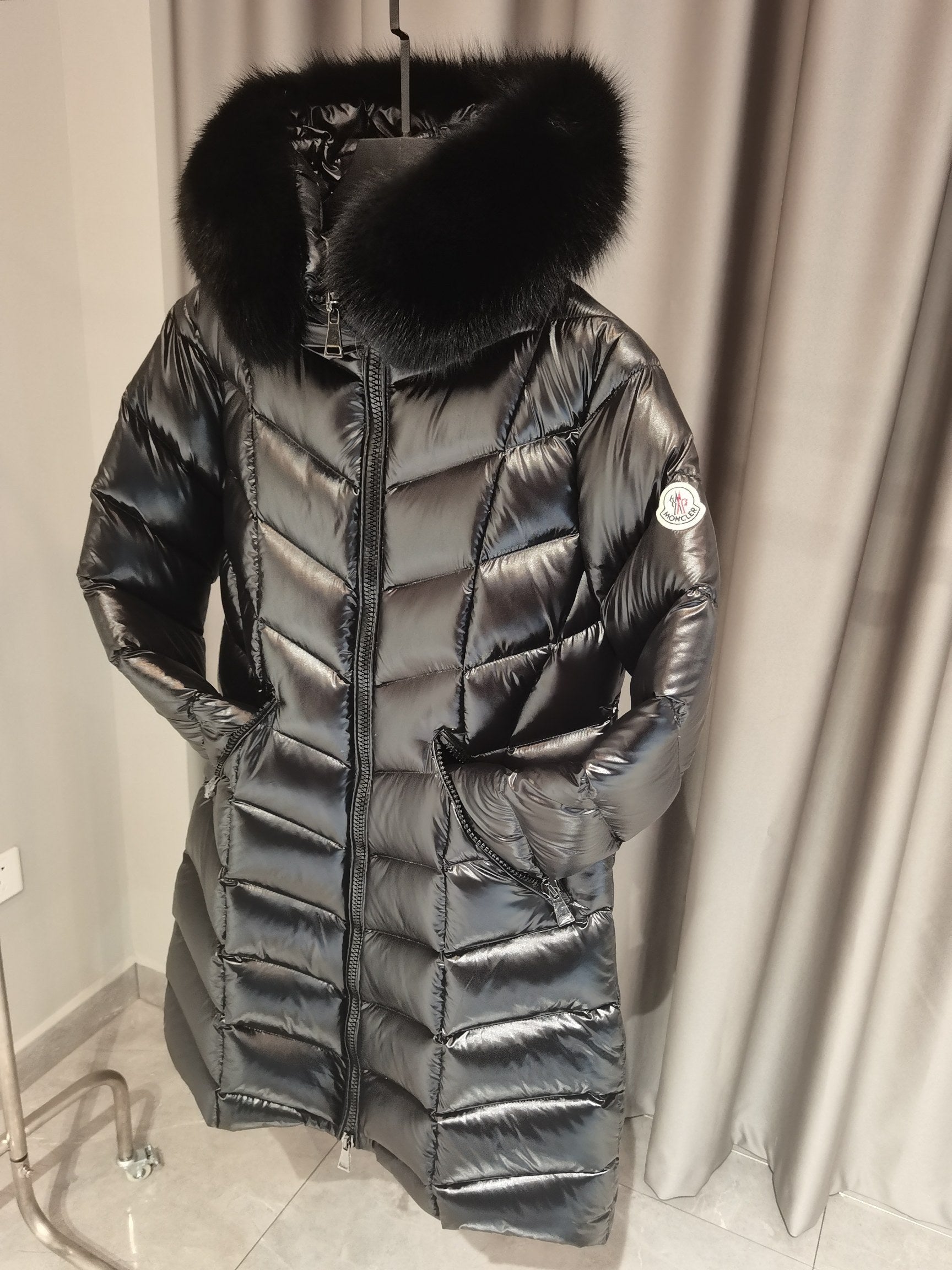 Long Hooded Glossy Down Coat – Premium Warmth & Frost-Fur Trim