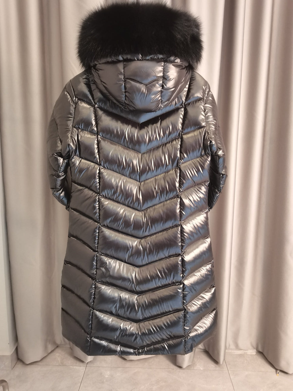 Long Hooded Glossy Down Coat – Premium Warmth & Frost-Fur Trim