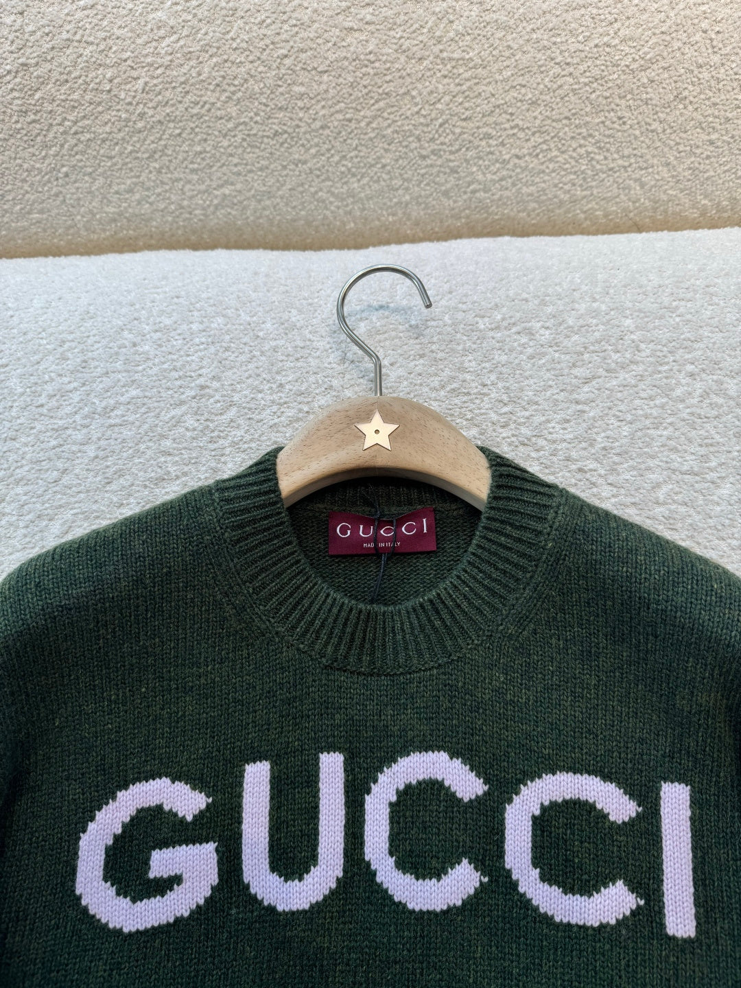 Cropped Retro Green Wool-Blend Sweater – Fall/Winter Essential