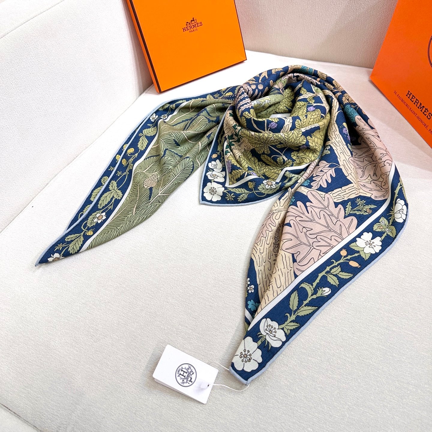 New Luxury Double-Sided Cashmere & Silk Square Scarf — 140×140cm
