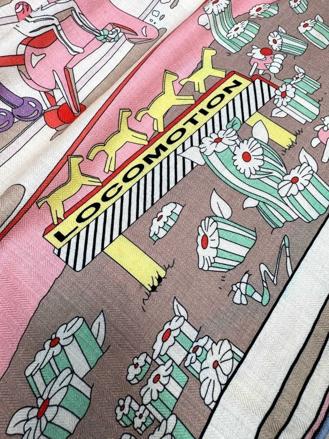 New Luxury Double-Sided Cashmere & Silk Square Scarf — 135 × 135 cm