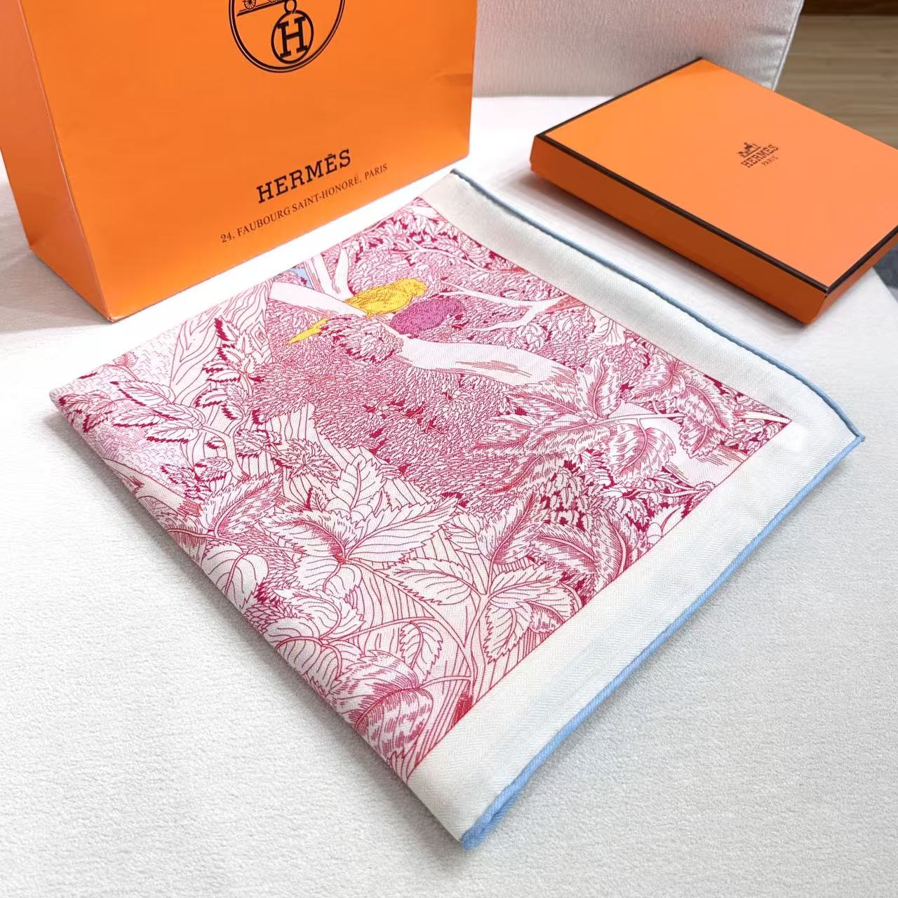 New Luxury Double-Sided Cashmere & Silk Square Scarf — 135 × 135 cm