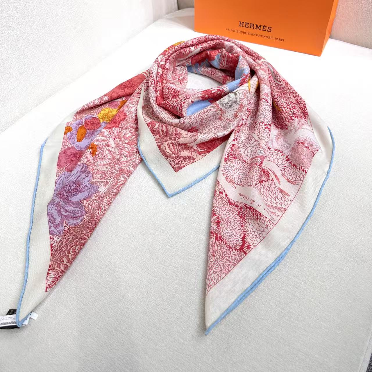 New Luxury Double-Sided Cashmere & Silk Square Scarf — 135 × 135 cm