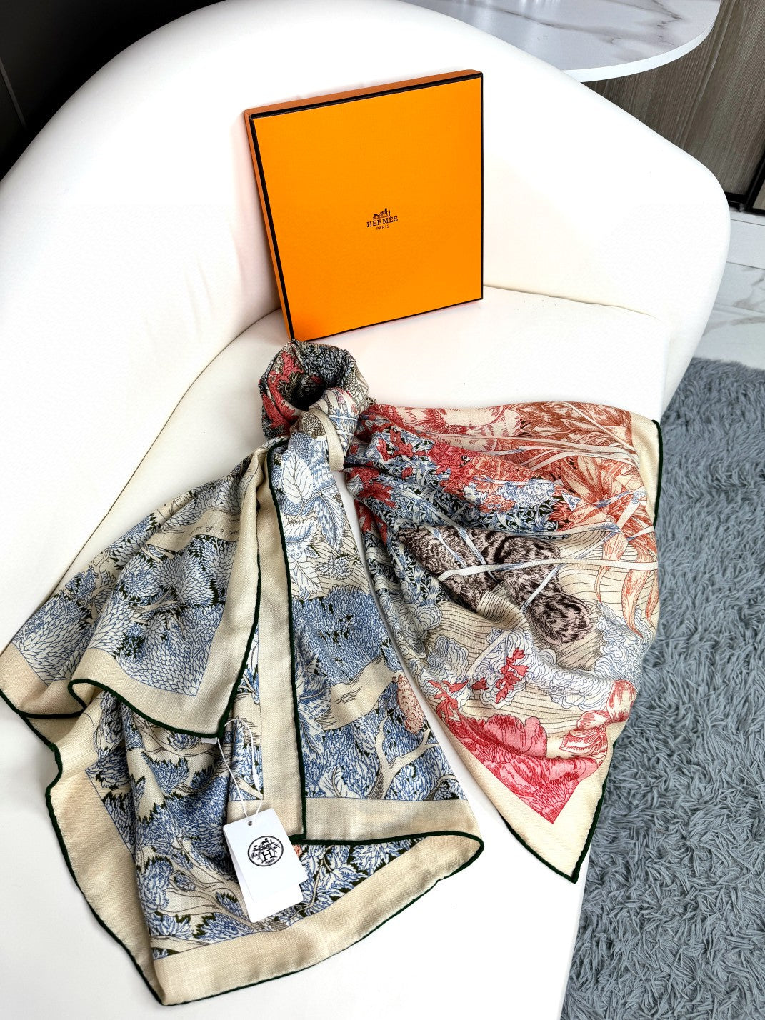 New Luxury Double-Sided Cashmere & Silk Square Scarf — 135 × 135 cm