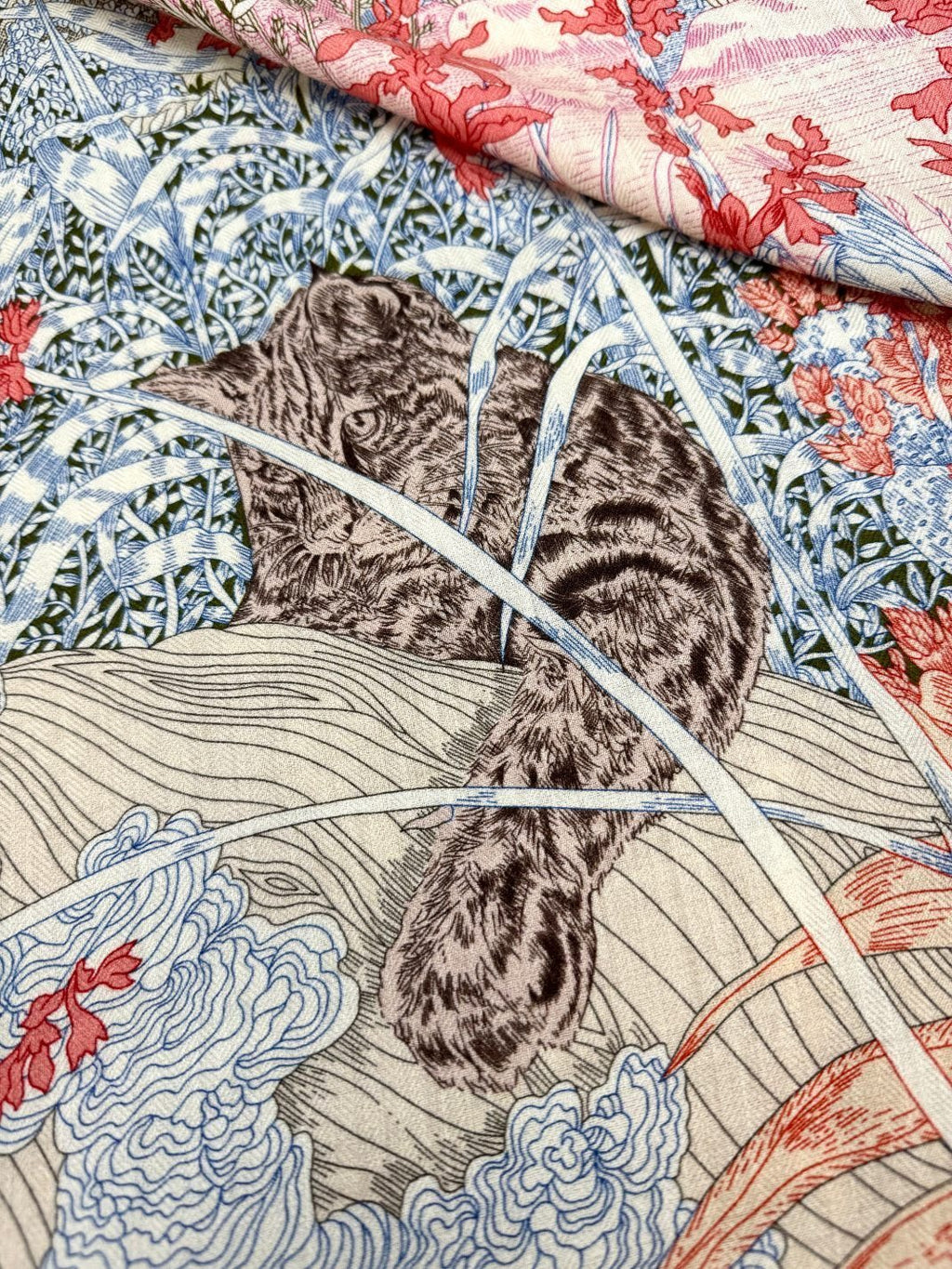 New Luxury Double-Sided Cashmere & Silk Square Scarf — 135 × 135 cm