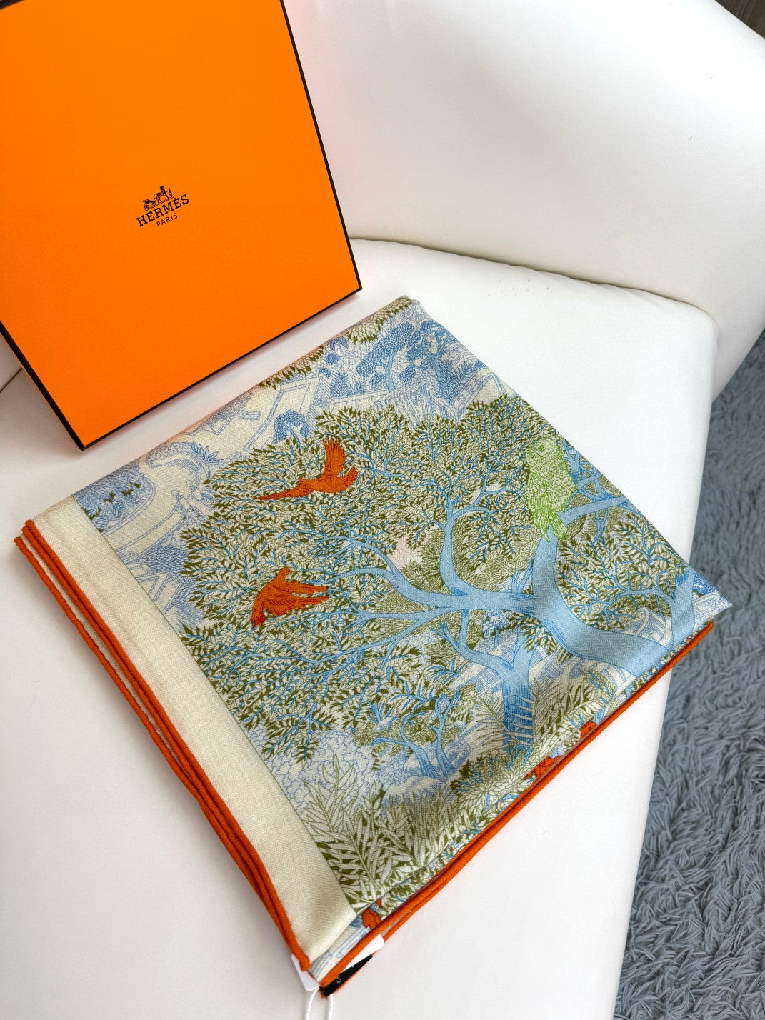 New Luxury Double-Sided Cashmere & Silk Square Scarf — 135 × 135 cm