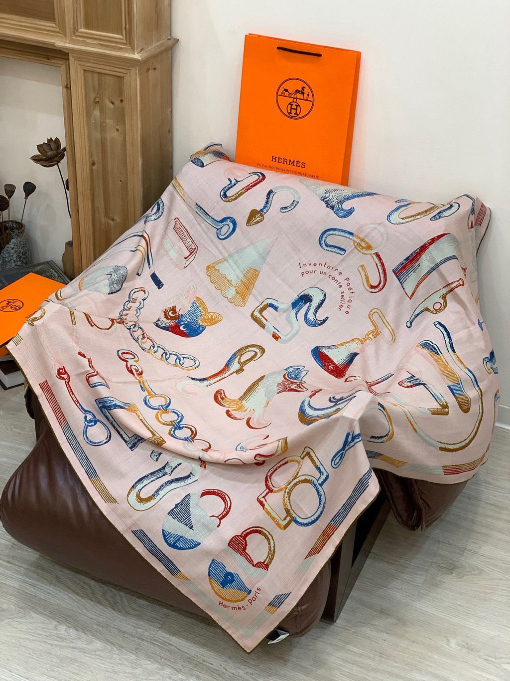 New Luxury Double-Sided Cashmere & Silk Square Scarf — 135 × 135 cm (Copy)