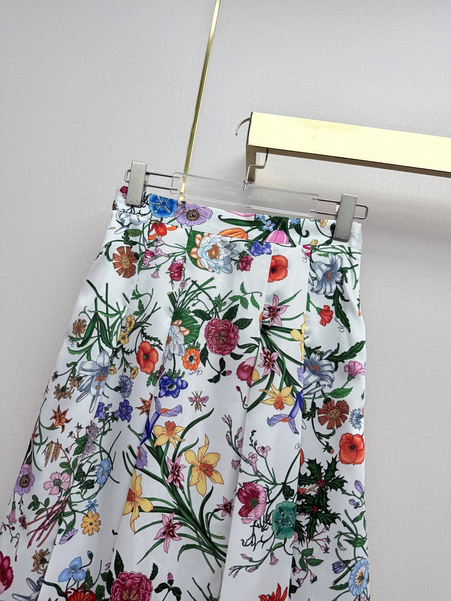Floral Two-Piece Set – Vintage Shirt & Pleated Midi Skirt