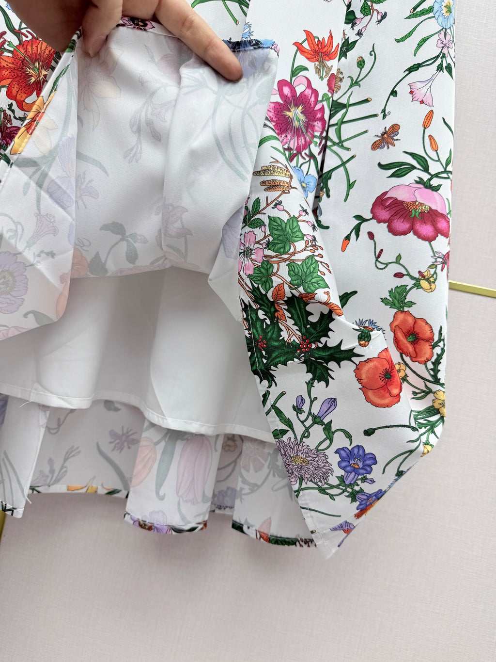 Floral Two-Piece Set – Vintage Shirt & Pleated Midi Skirt