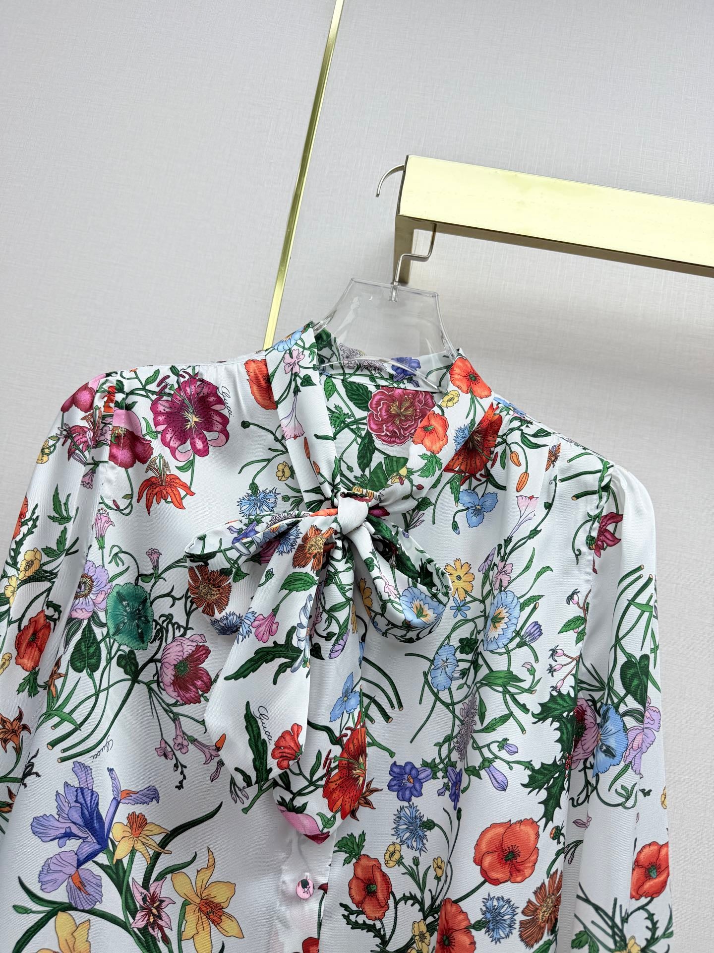 Early Spring Long-Sleeve Floral Shirt