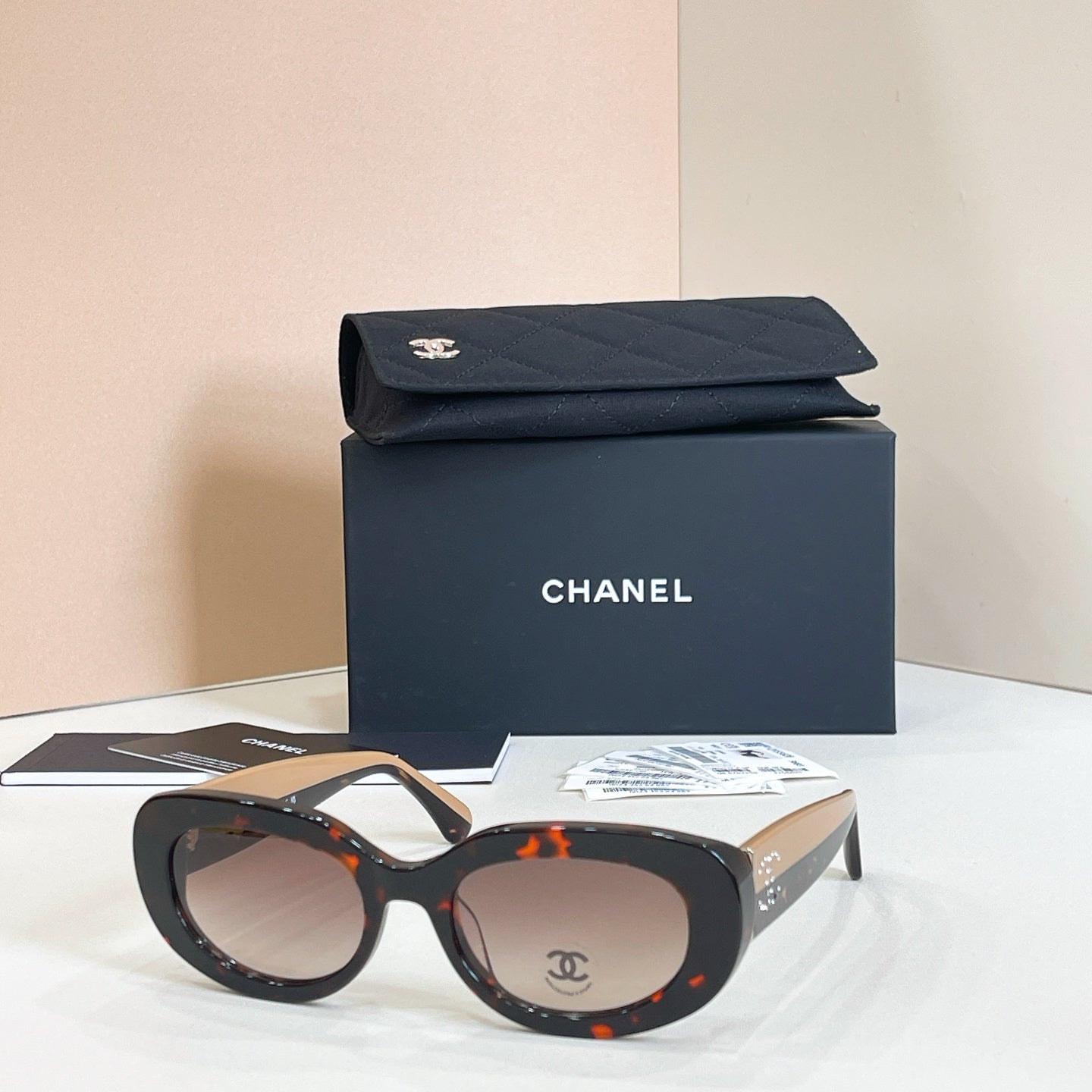 Top Quality Sunglasses – Model CH5562B