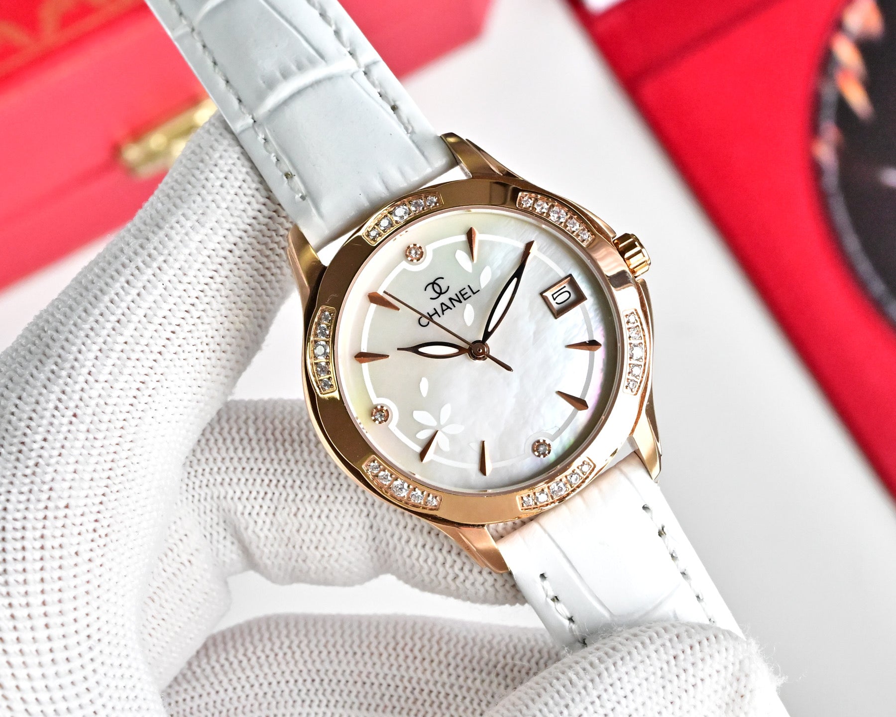 Top Quality Women’s Watch – Elegant Ceramic Edition
