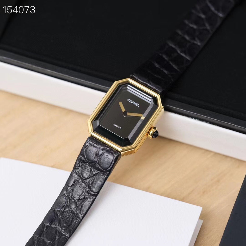 Premium Women’s Quartz Watch – Elegant Black & Gold Square Design