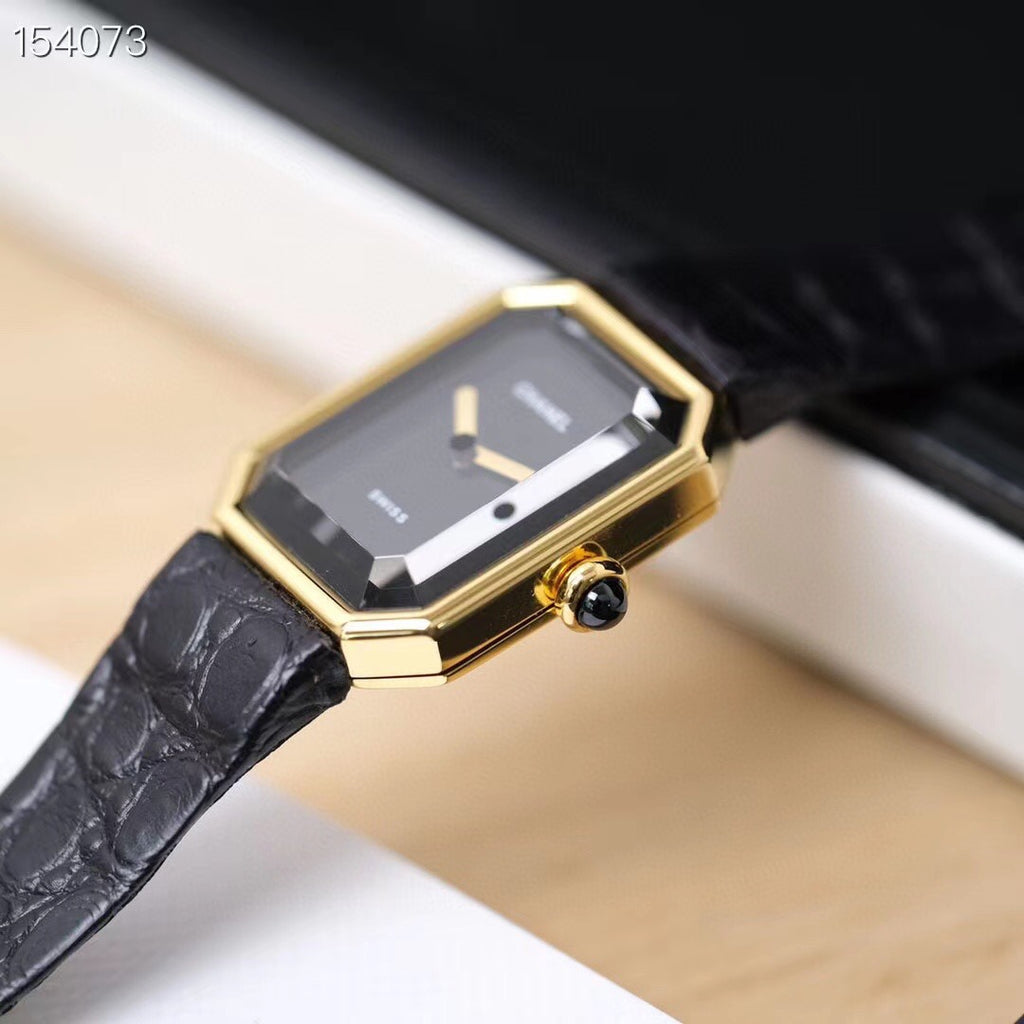Premium Women’s Quartz Watch – Elegant Black & Gold Square Design