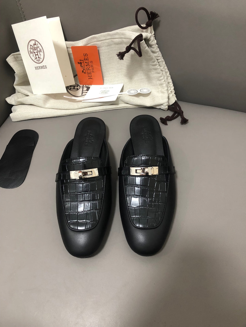 Premium Quality – Classic Kelly-Inspired Half Slides