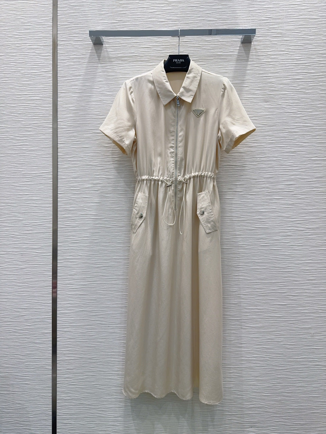 P - Elegant Classic Dress