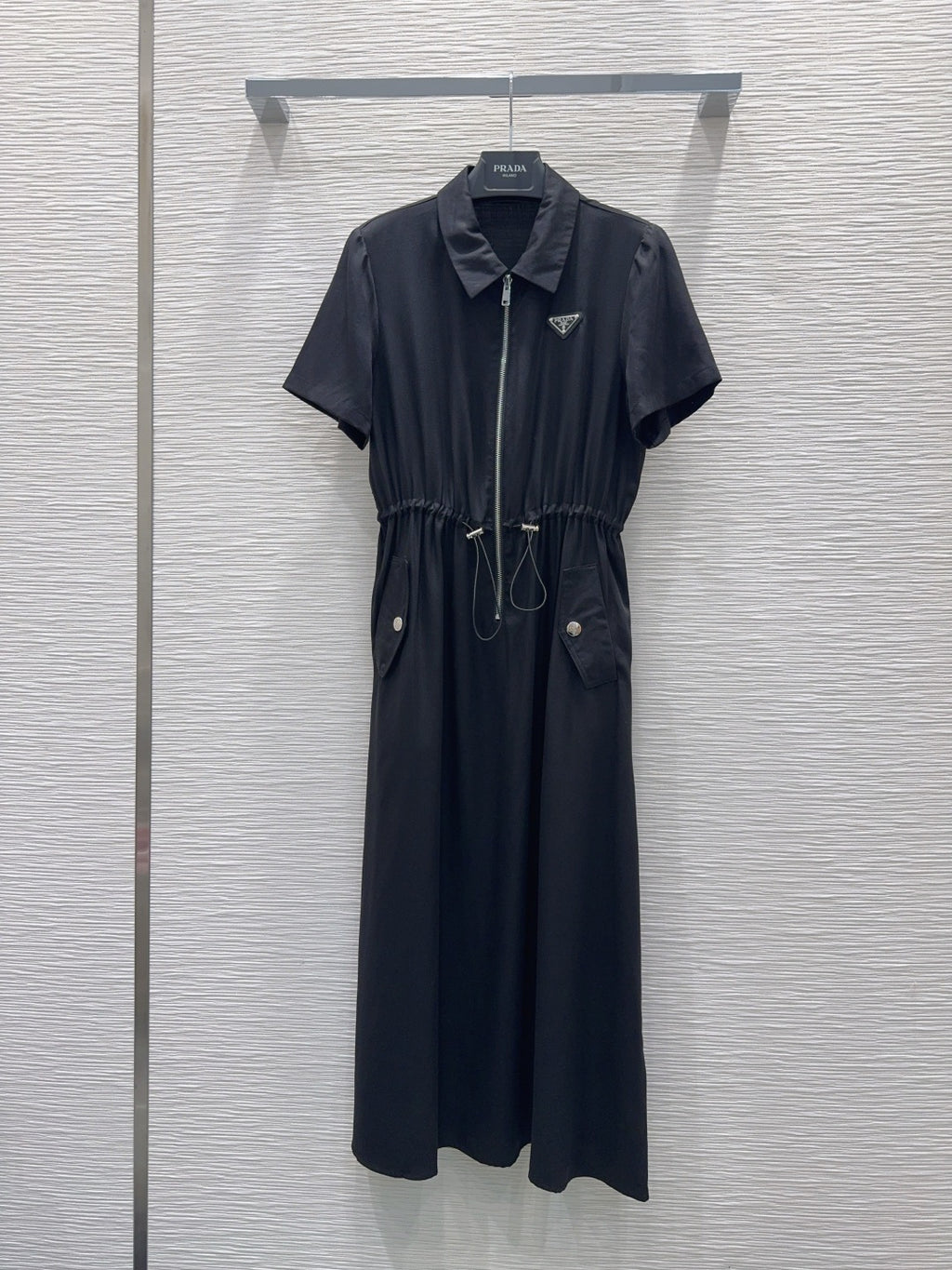 P - Elegant Classic Dress