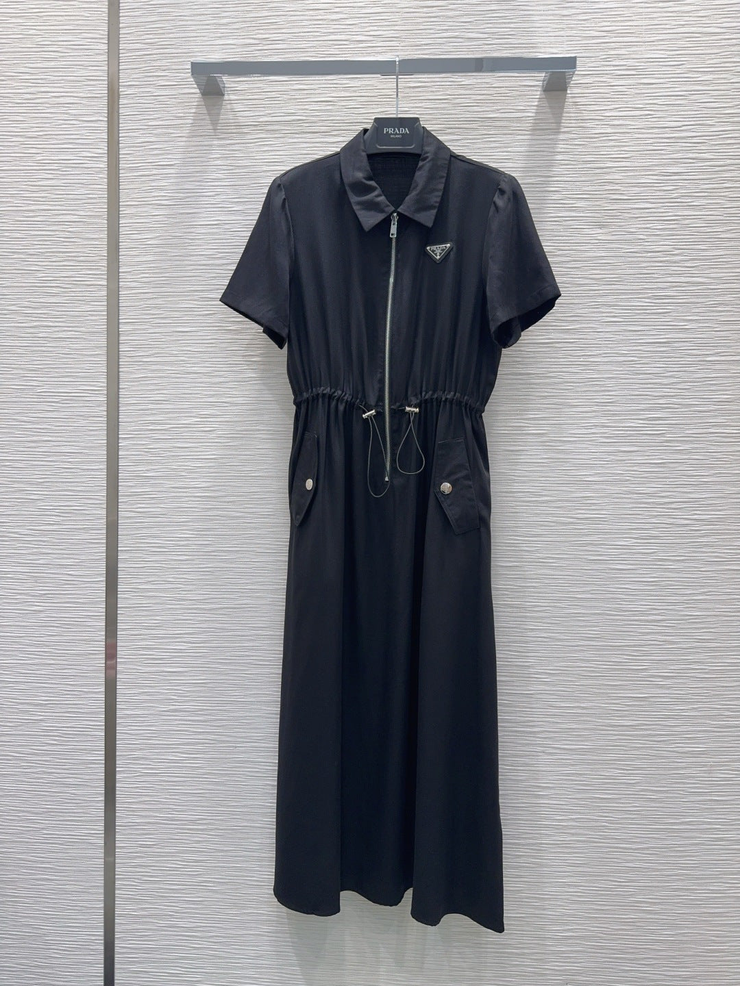 P - Elegant Classic Dress