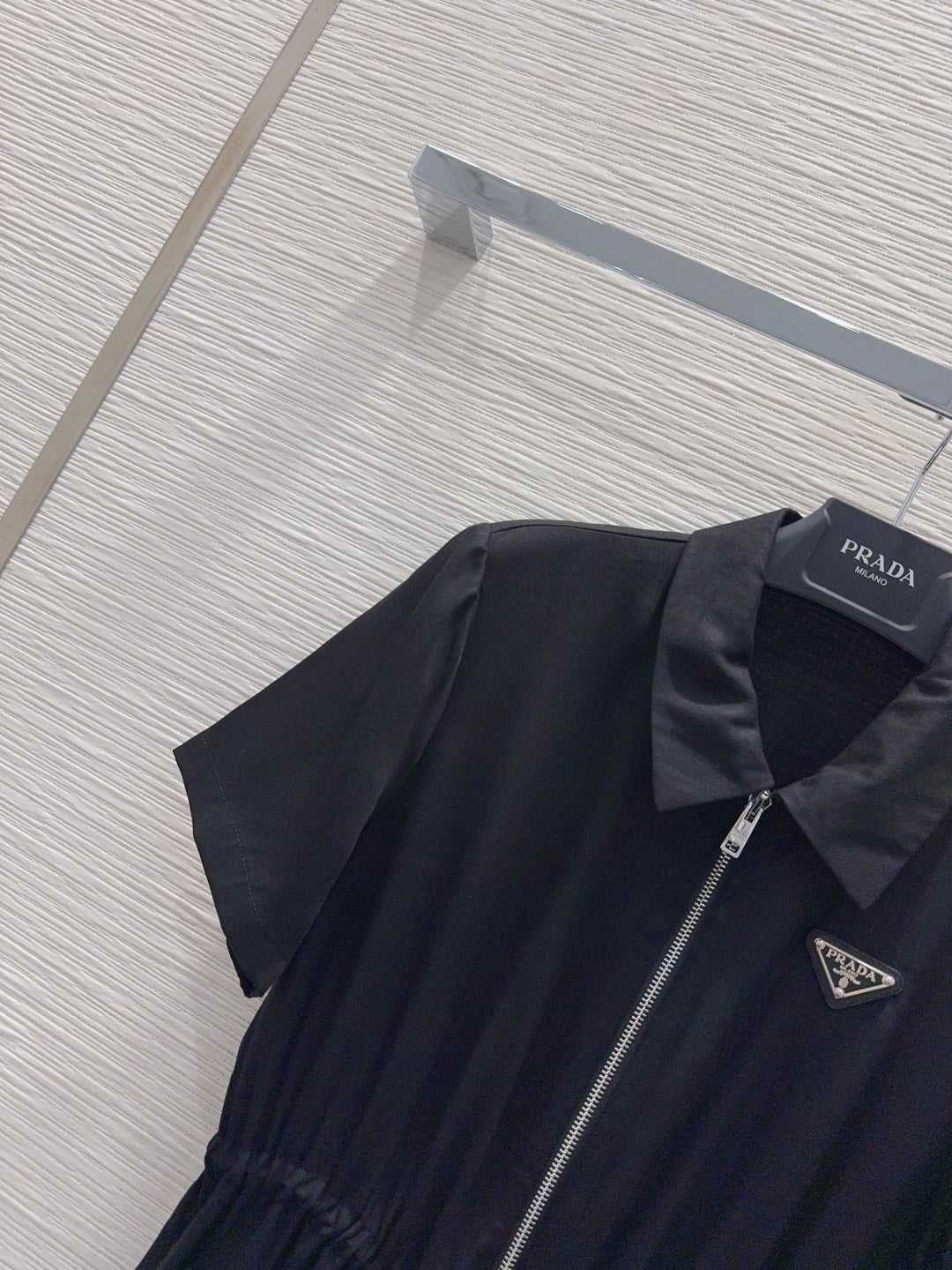 P - Elegant Classic Dress