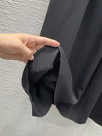P - Elegant Classic Dress