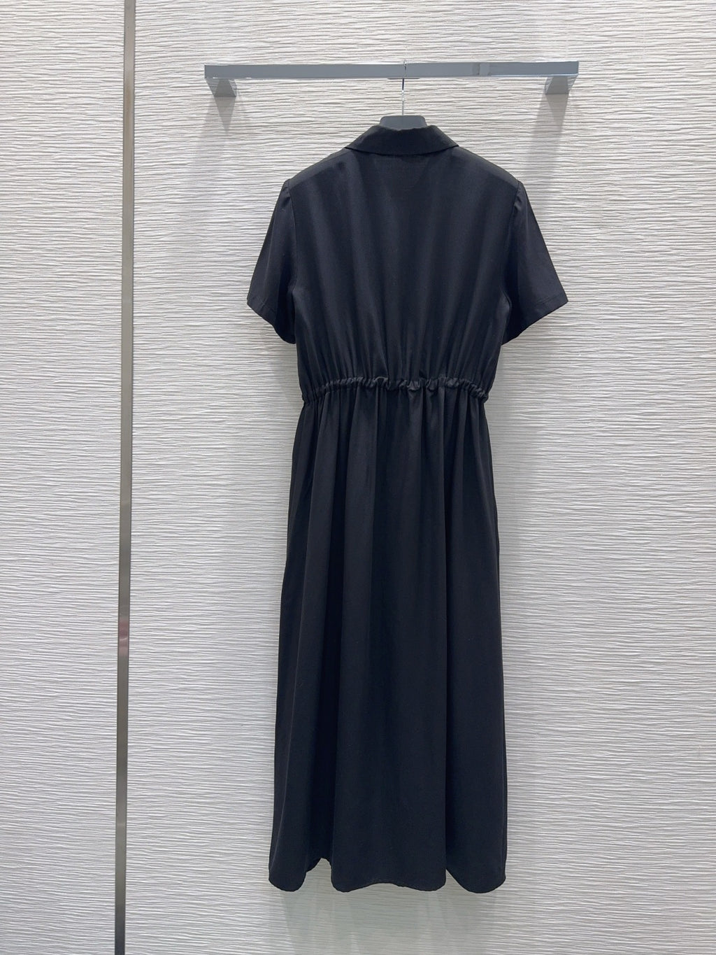 P - Elegant Classic Dress