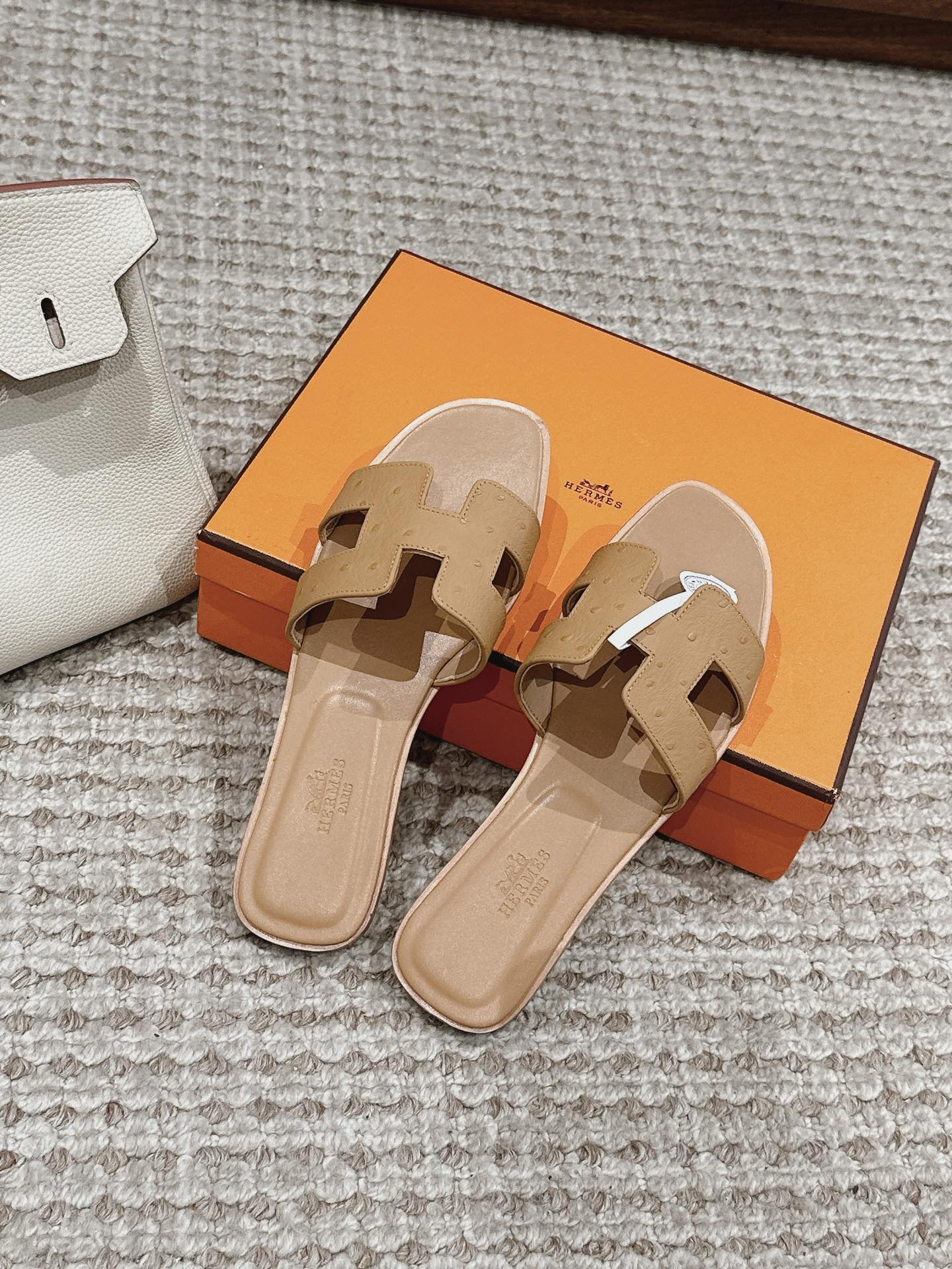 Oran Style Ostrich Texture Slides | Luxury Flat Sandals